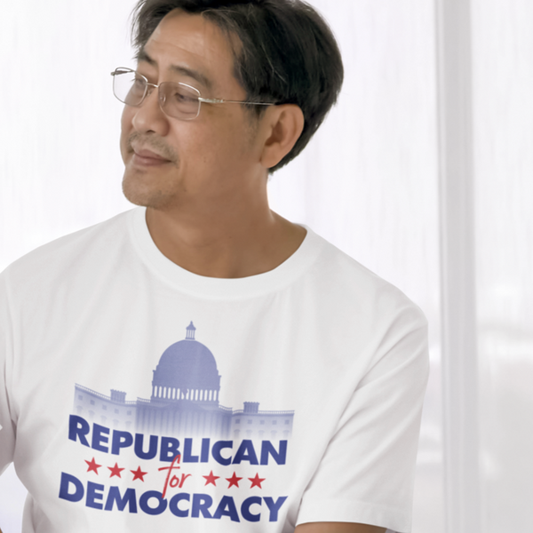 Republican for Democracy US Capitol - Shirt